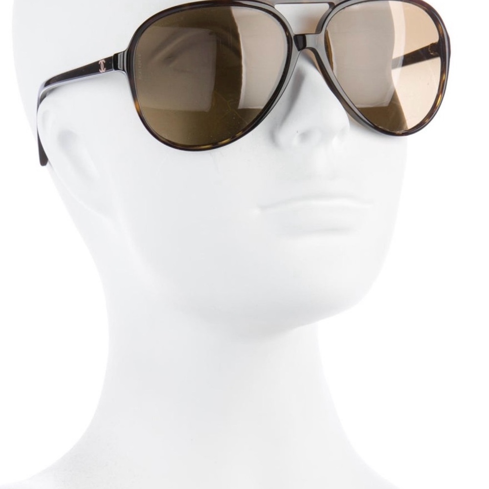 CHANEL Tortoiseshell Aviator Sunglasses